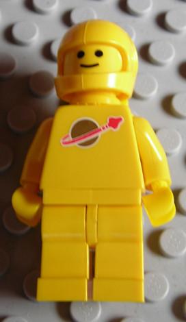 LEGO Minifigure-Classic Space - Yellow with Airtanks and Modern Helmet (Reissue)-Space / Classic Space-SP007NEW-Creative Brick Builders